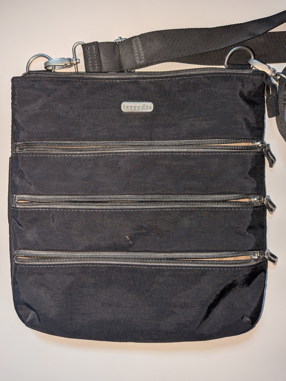 NWT Baggallini Black Crossbody Organizer Bag With Pockets - Great For Travel